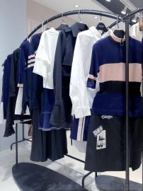 服裝服飾尾貨供應(yīng)商與批發(fā)市場(chǎng)全解析 價(jià)格、渠道與采購指南